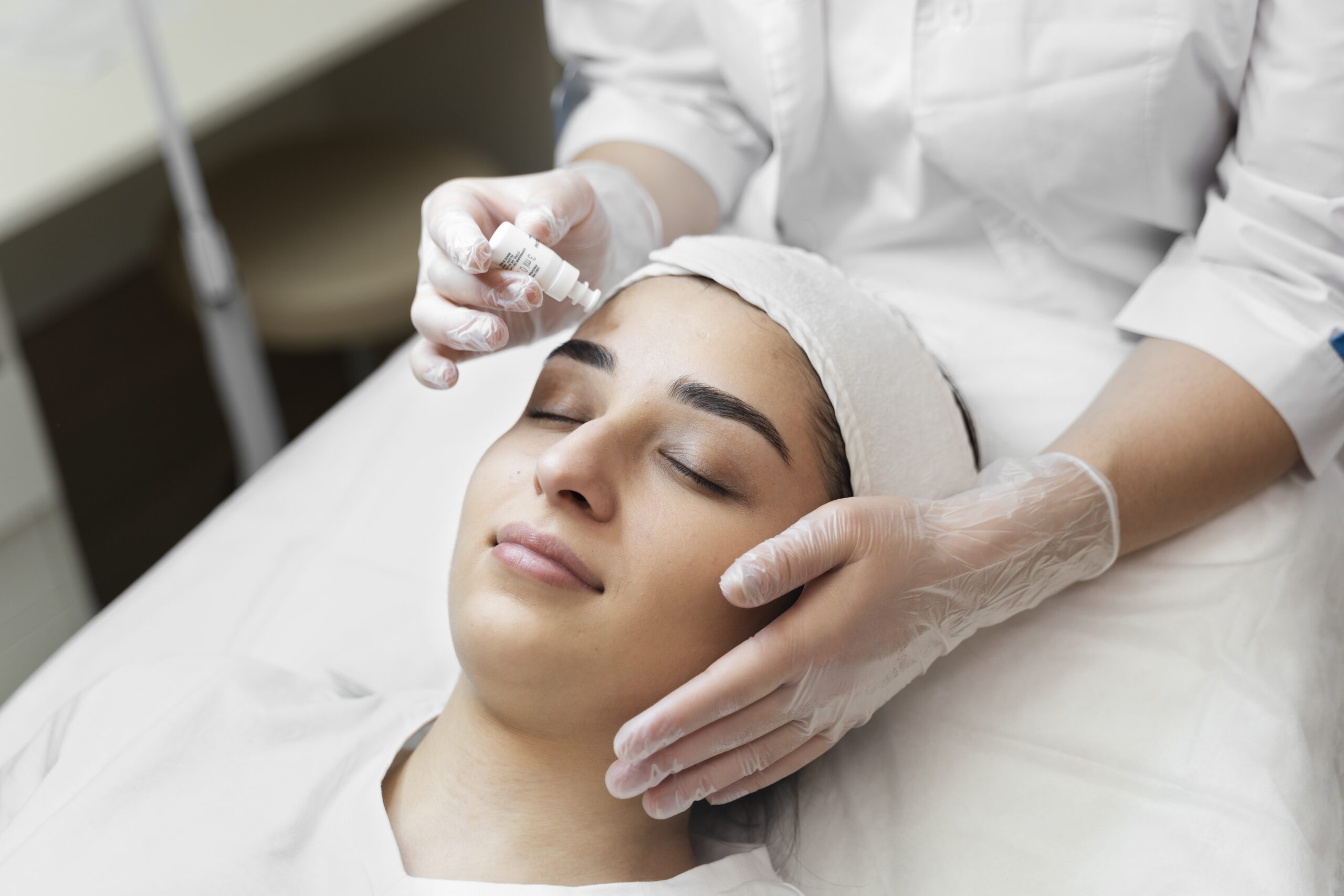 person getting micro needling beauty treatment (1)